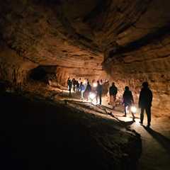 Great Onyx Lantern Tour in Mammoth Cave National Park