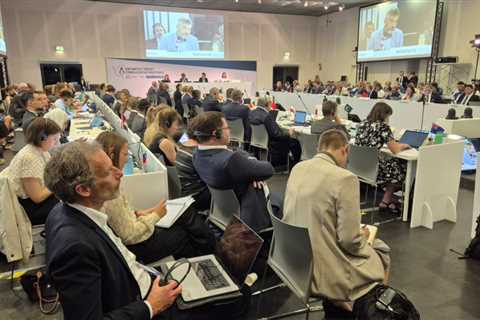 The Polar Retrospective – Alaskan senator between ice and oil, Antarctic debates in Milan and..