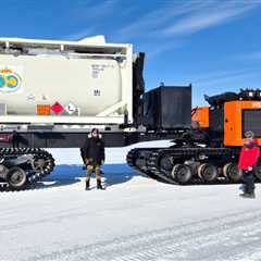 The Polar Retrospective – 10 tractors for Antarctica, iceberg calving triggered by tides, and..